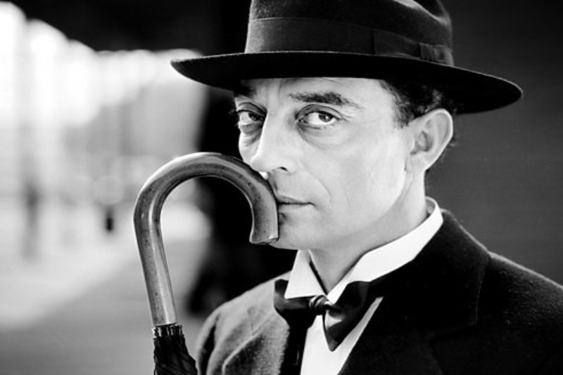 Buster Keaton a jeho krkolomná akrobacie na hraně života a smrti