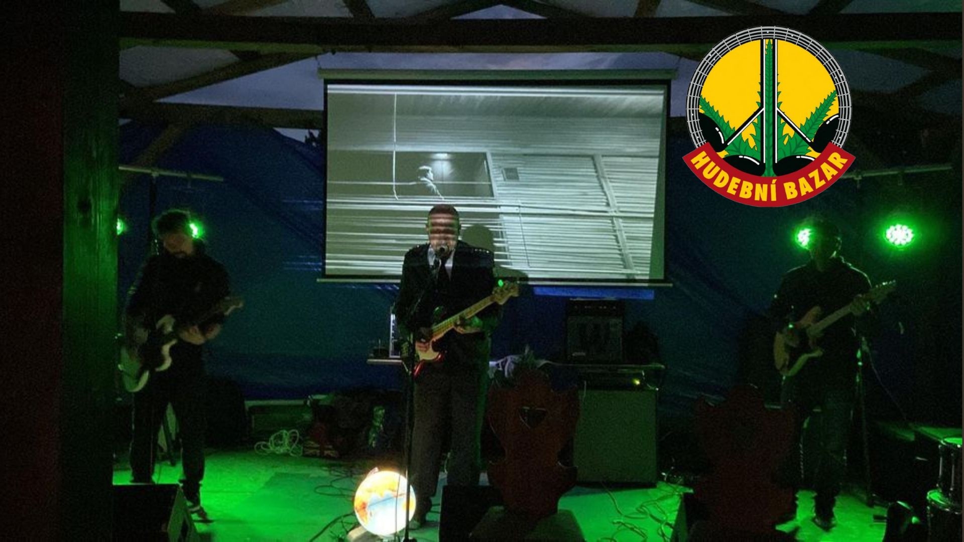 Duben v Pešti & Posledné decembrové dni