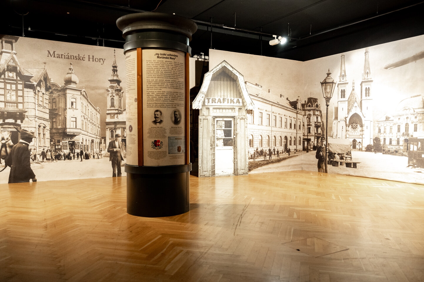 Komentovaná prohlídka výstavy Od koně k vykřičníku / Od znaku k logu