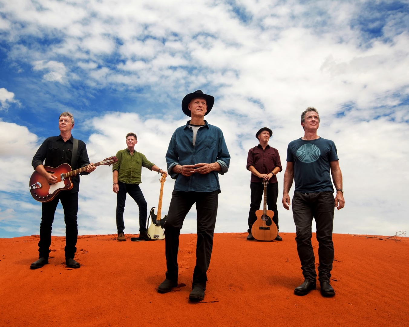 Hudba pod hvězdami - Midnight Oil: Země, Slunce a Měsíc